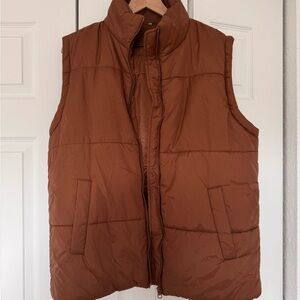 Oversized women’s brown vest
